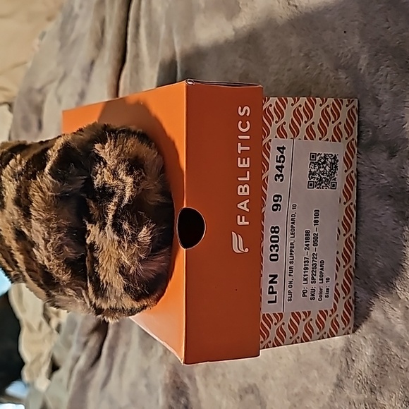 Yitty/Fabletics size 10 - Picture 2 of 4